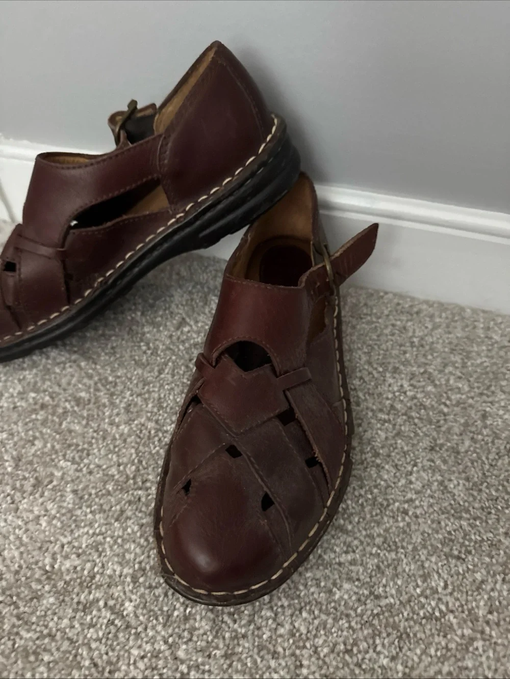 Born Fisherman Sandals Brown Leather Buckle Closed Toe women’s Size 7/ EU38